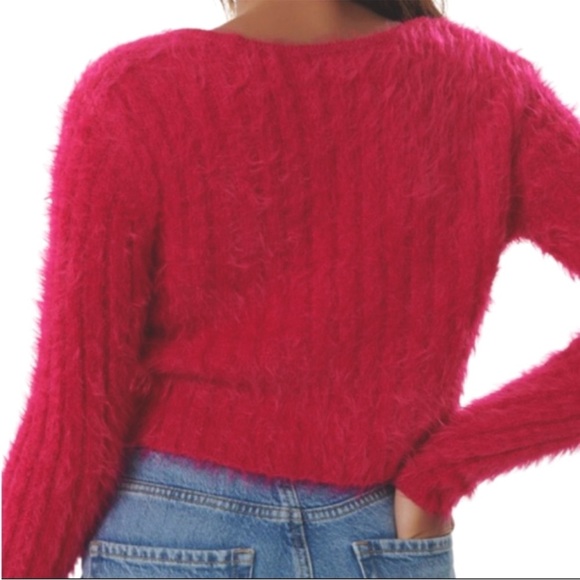 FUZZY SOFT WARM FAUX FUR HOT PINK BUTTON UP CROPPED MINI GARAGE CARDIGAN - Picture 3 of 4